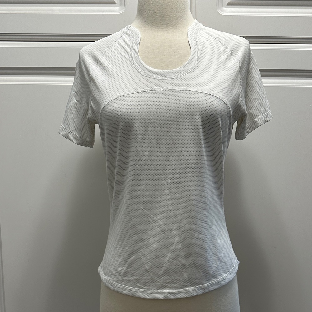 Lululemon Athletica White Short Sleeve Tee